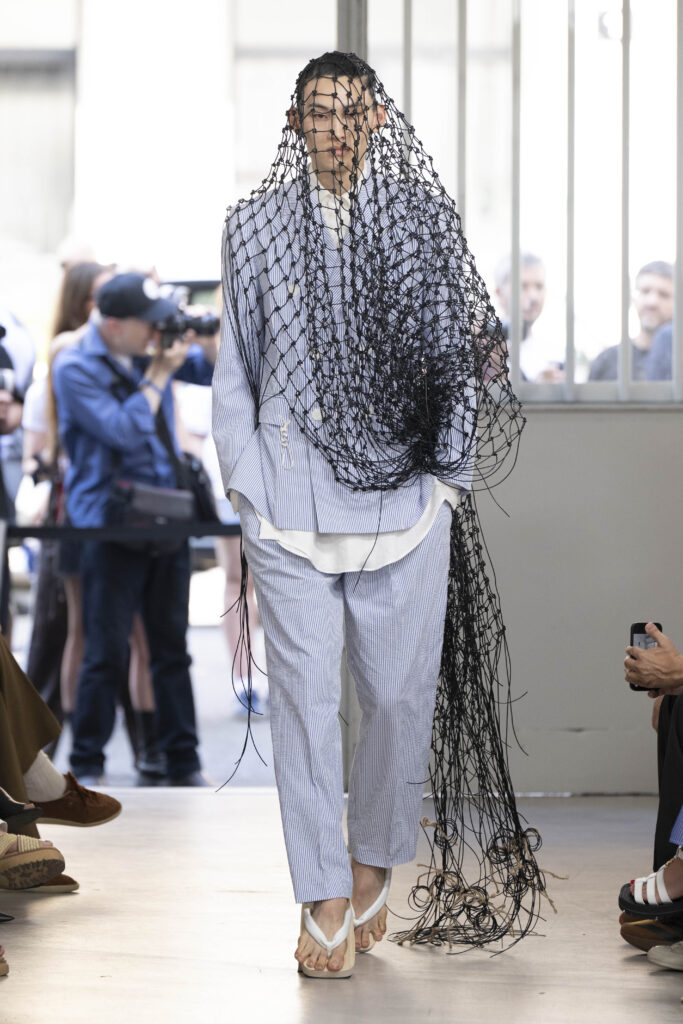At Setchu, the Spring/Summer 2027 collection is woven like a fishing net 26 SETCHU SS27 ph GiovanniGiannoni 01