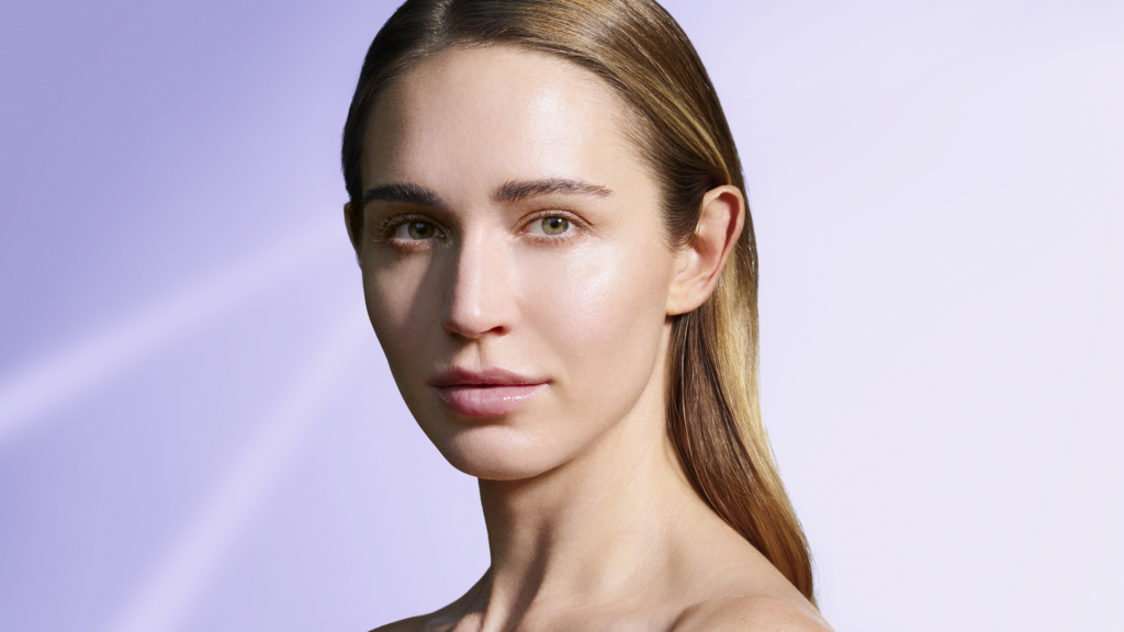 Sunlution, le soin du matin face à la lumière urbaine 26 SUNLUTION Mannequin 1 Face