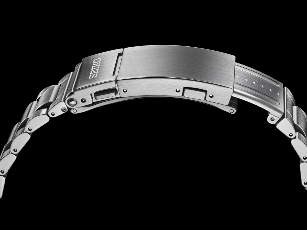 Seiko Prospex: Two Limited Editions Featuring Seiko Blue Accents 41 Seiko Prospex bracelet