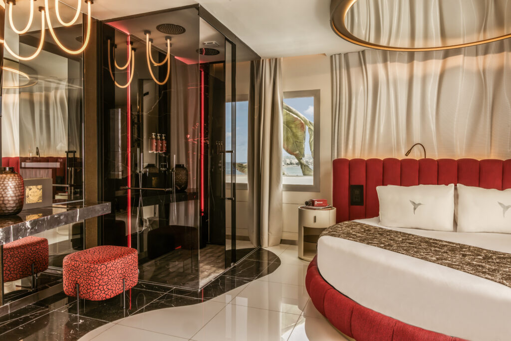 Ibiza: The Hotel as a Total Stage 30 TUIH FASHION VICTIM 9661