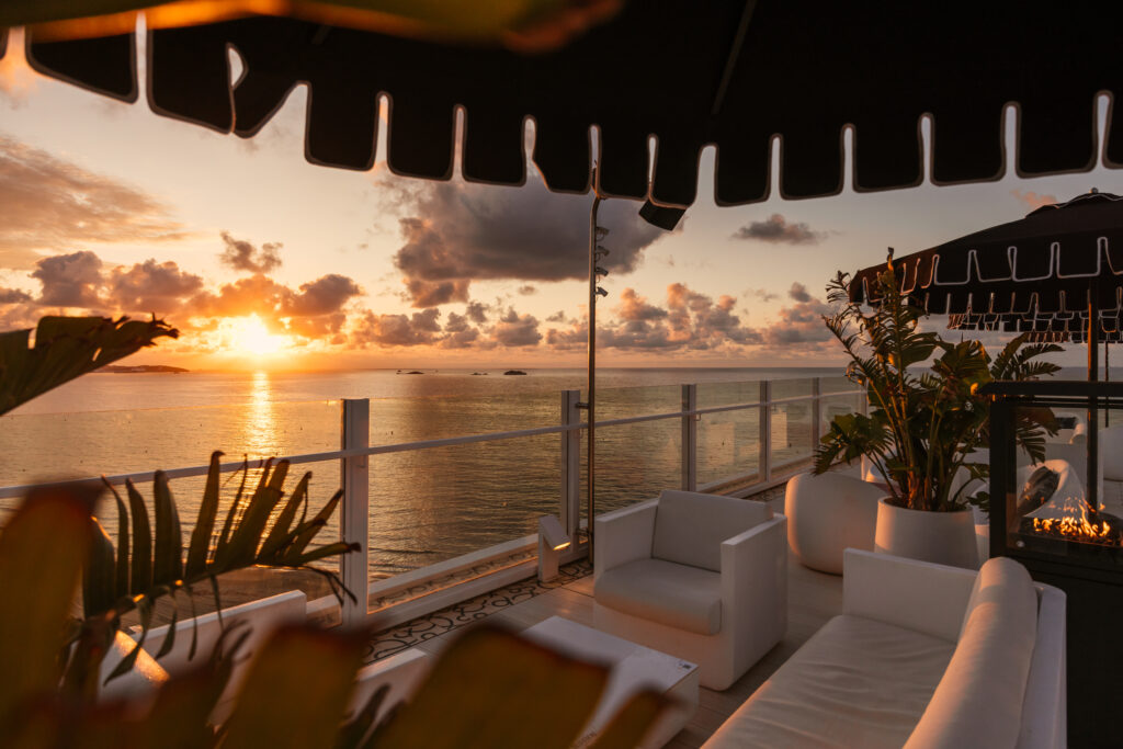 Ibiza: The Hotel as a Total Stage 33 TUIH Producto Bares Up Sky Society 1