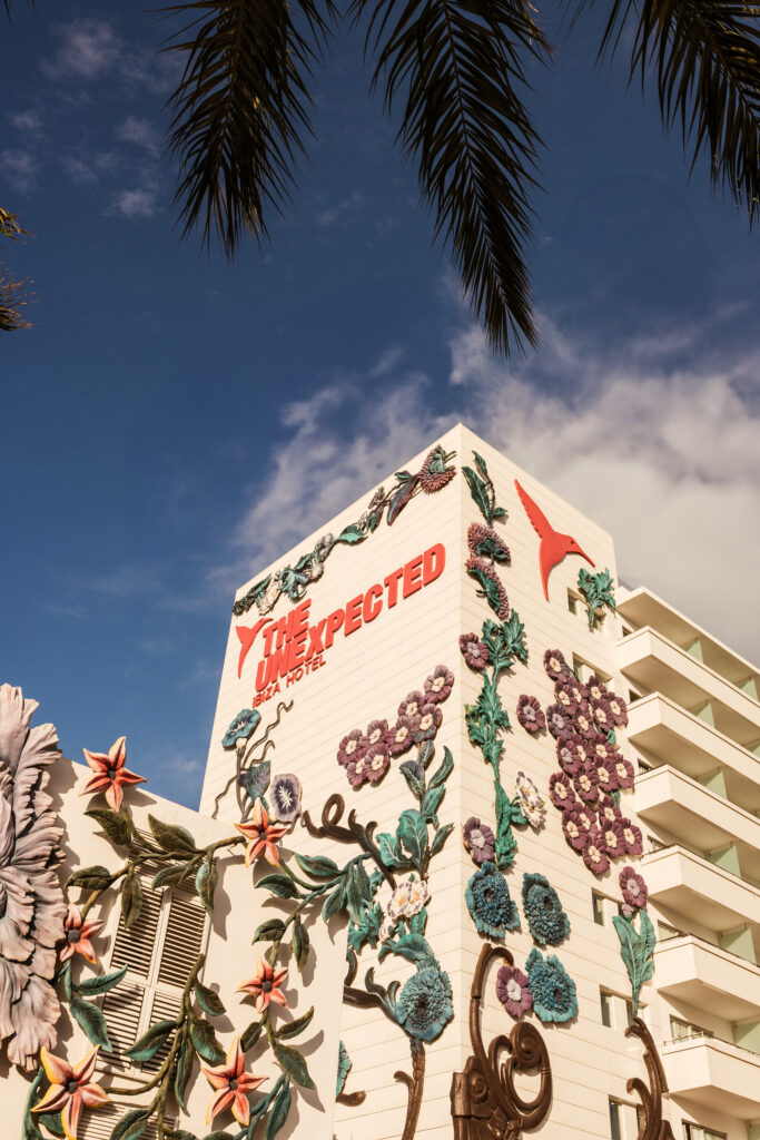 Ibiza: The Hotel as a Total Stage 34 TUIH Producto Fachada 1