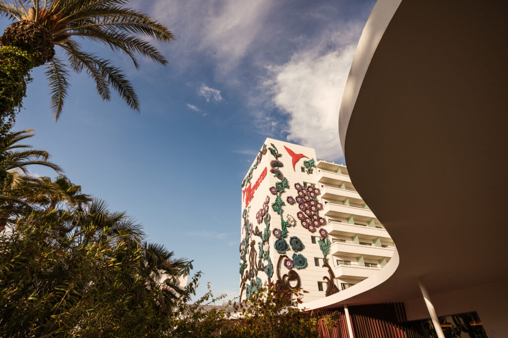 Ibiza: The Hotel as a Total Stage 35 TUIH Producto Fachada 2