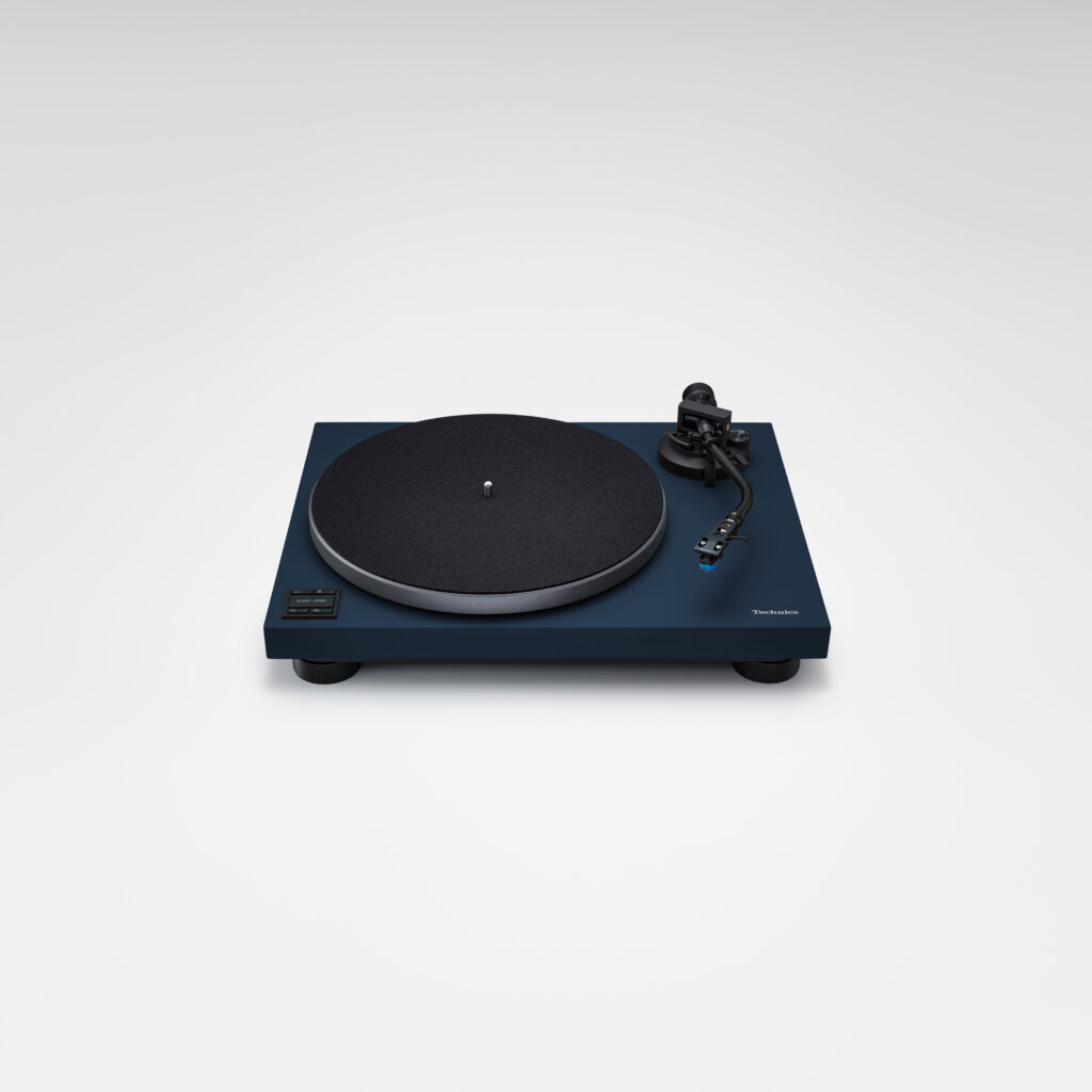 Space Mechanics: The Color Evolution of the Technics SL-40CBT Turntable 26 Technics SL 40CBT A AngledFront