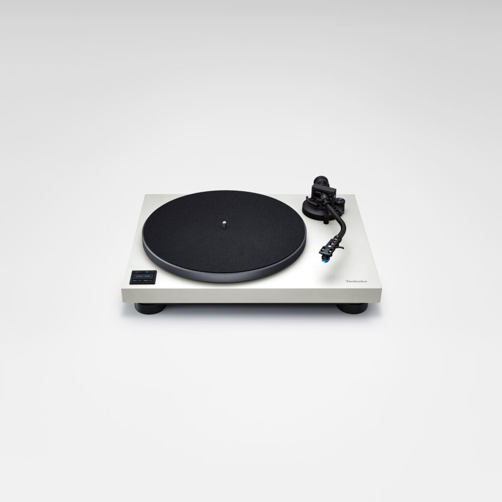 Space Mechanics: The Color Evolution of the Technics SL-40CBT Turntable 28 Technics SL 40CBT W AngledFront