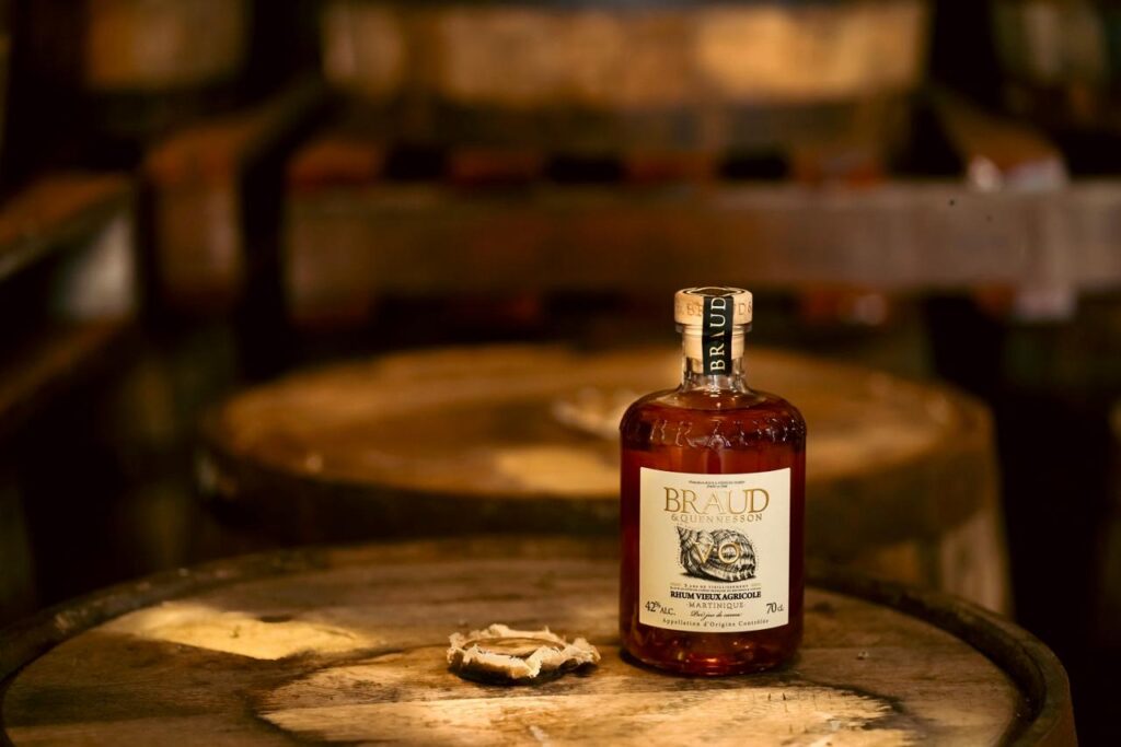 Braud & Quennesson : le premier rhum vieux AOC Martinique 29 VO MOODSHOT