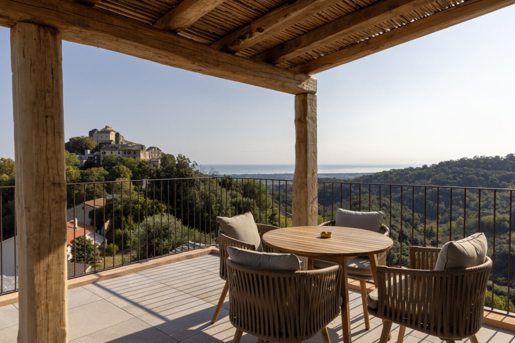 Domaine Santa Margherita: Corsica at Village Level 67 Vue Terrasse Ambiance 1
