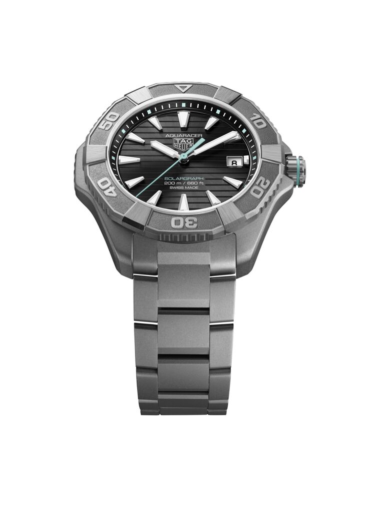 TAG Heuer Aquaracer, le solaire au service de l’aventure 171 Web 2000px WBP1184.BF0008 MUSHROOM FULLFRAME