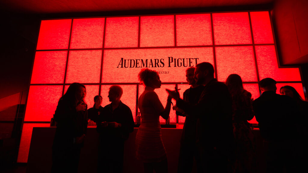 Audemars Piguet, Yoon et Verbal donnent une couleur pop au tourbillon 57 YV EventCoverage BoothImages 16x9 Club 3 PEQ 7235.DIGITAL
