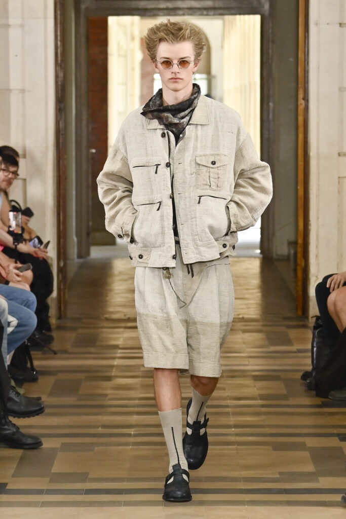 Ziggy Chen SS27 — AMBIEPOSE 28 Ziggy Chen SS27 2 3 LR 004