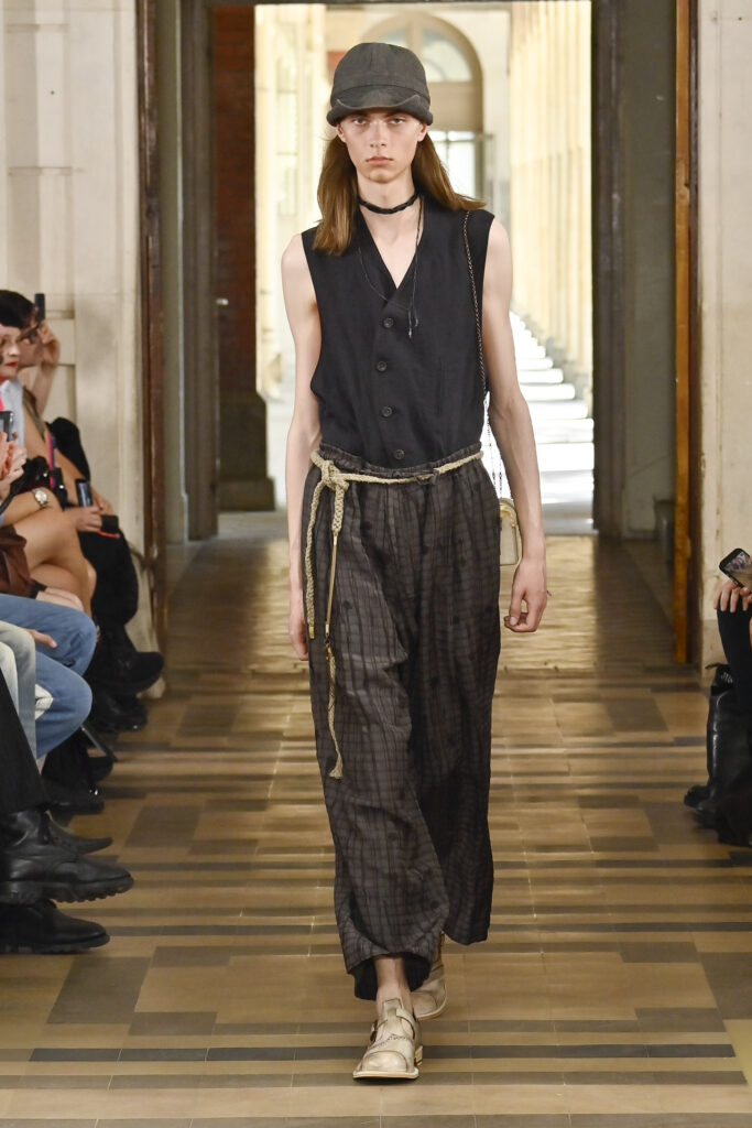 Ziggy Chen SS27 — AMBIEPOSE 43 Ziggy Chen SS27 2 3 LR 019
