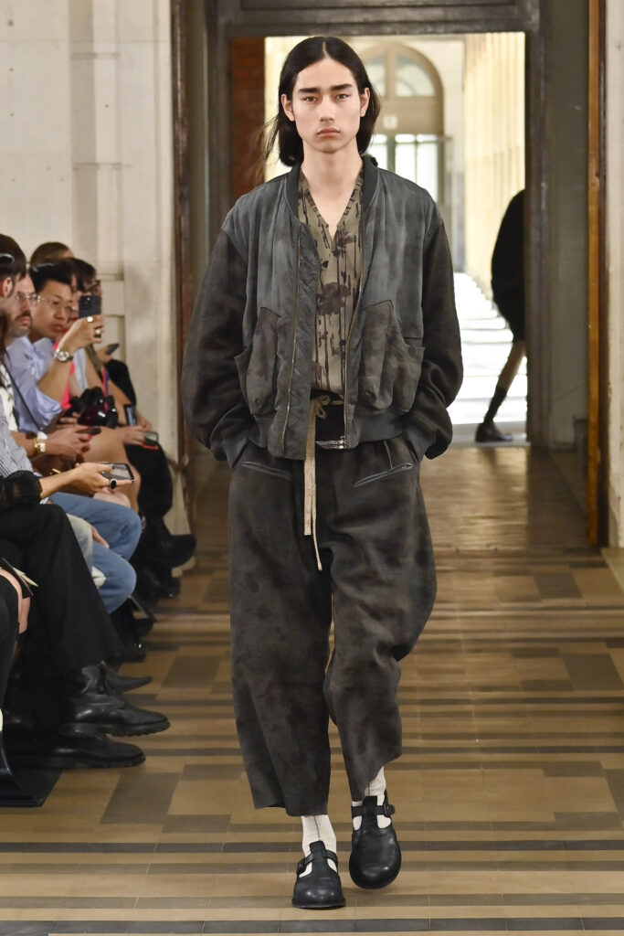 Ziggy Chen SS27 — AMBIEPOSE 48 Ziggy Chen SS27 2 3 LR 024
