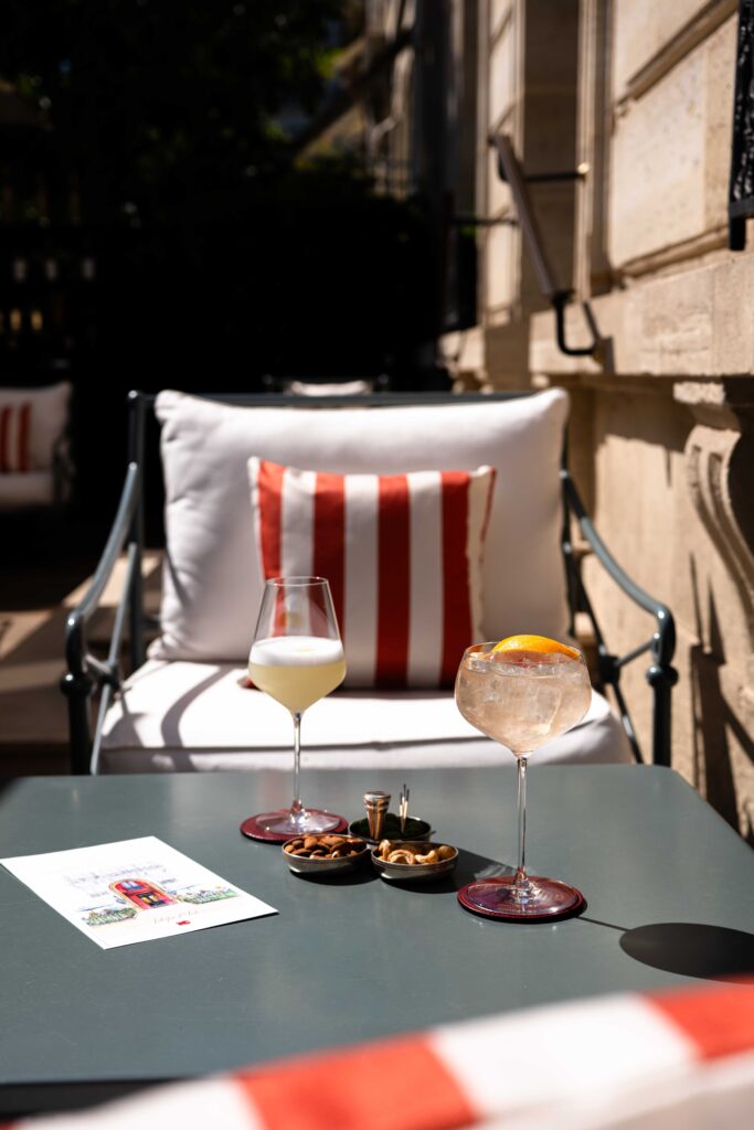 Le Lobster Club de La Réserve Paris : six manières d'habiter le homard bleu 34 la reserve paris lobster club cocktails geraldine martens 5712