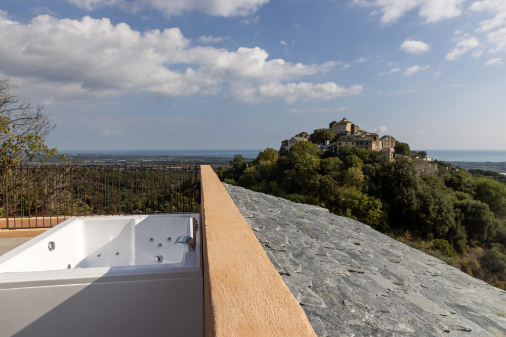 Domaine Santa Margherita: Corsica at Village Level 44 no 4 1