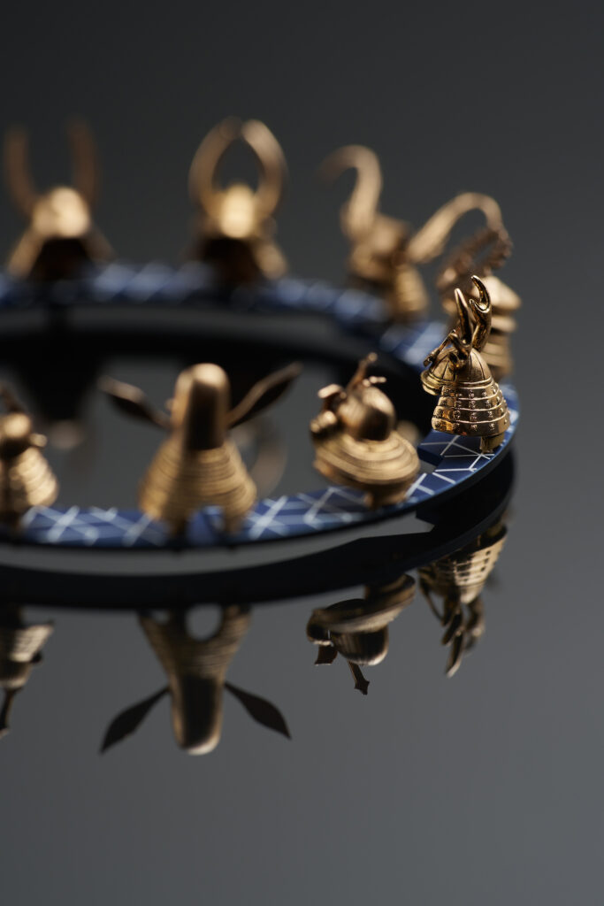 Roger Dubuis grave le blason du samouraï dans son mouvement 56 09 Vaucher Japon