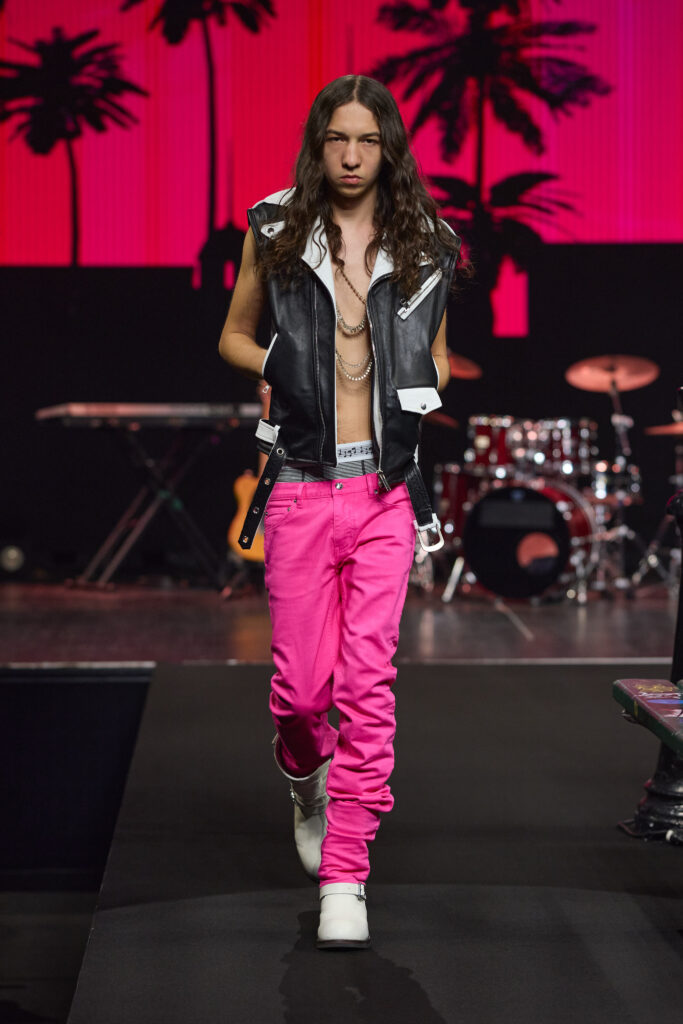 ONEONE NINENINE SS27 : rendre ses copies entre deux mondes 25 1199 ss27 runway press look 01