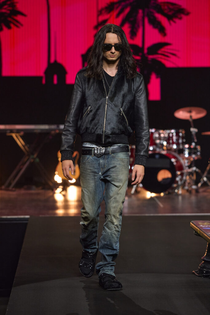 ONEONE NINENINE SS27 : rendre ses copies entre deux mondes 29 1199 ss27 runway press look 05