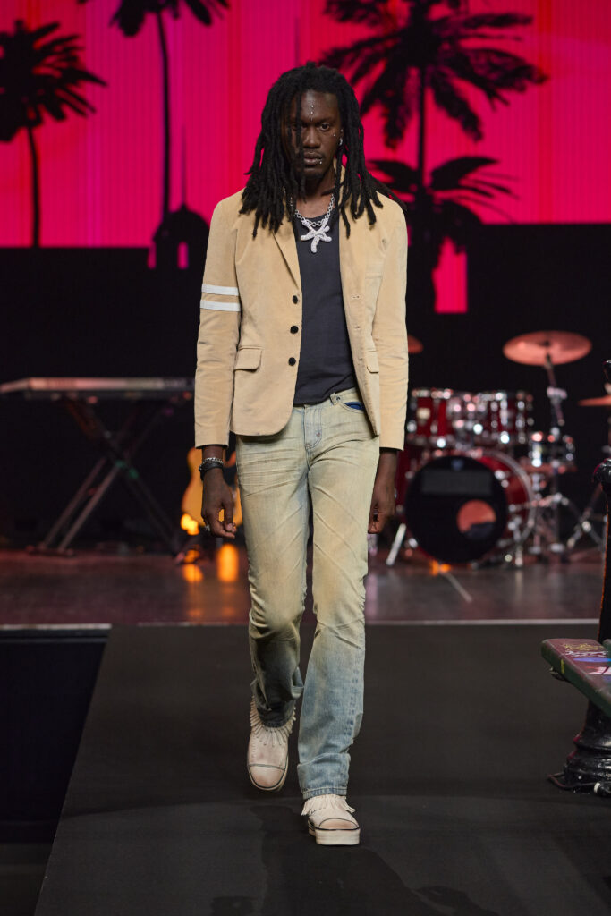 ONEONE NINENINE SS27 : rendre ses copies entre deux mondes 33 1199 ss27 runway press look 09