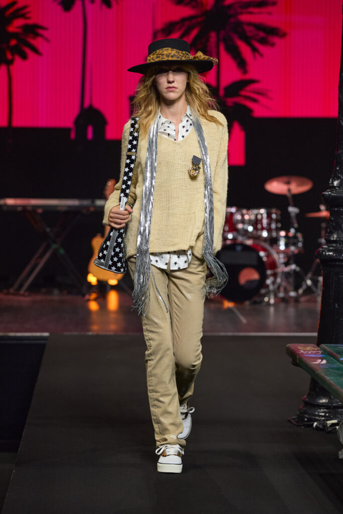 ONEONE NINENINE SS27 : rendre ses copies entre deux mondes 34 1199 ss27 runway press look 10