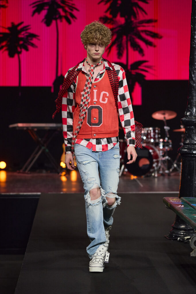 ONEONE NINENINE SS27 : rendre ses copies entre deux mondes 54 1199 ss27 runway press look 32