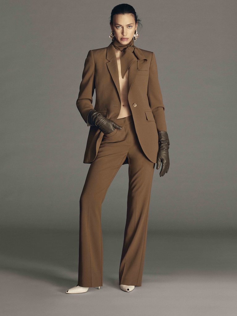 Marella Hero Blazer : une écharpe pour habiller trois vestes 28 260122 MARELLA Shot 03 026 RGB