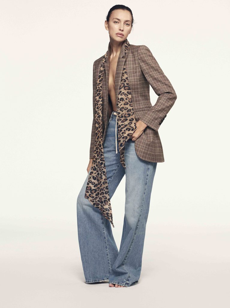 Marella Hero Blazer : une écharpe pour habiller trois vestes 33 260122 MARELLA Shot 07 010 RGB