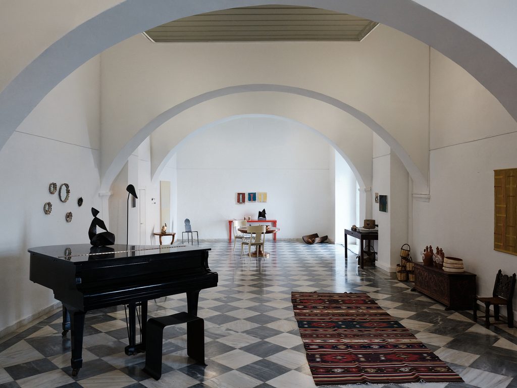 À Hydra, une maison de pierre devient atelier d'été 27 3 Un Ete a Hydra ©Joseph Alexiadis