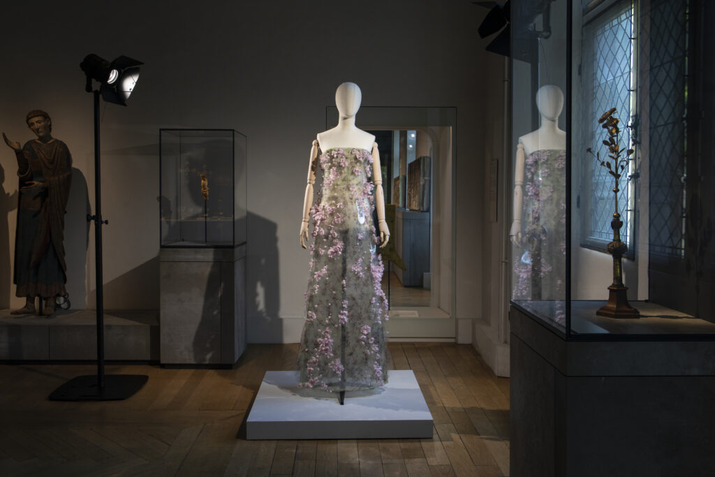 Quand le musée de Cluny devient un atelier de couture 28 587A0075