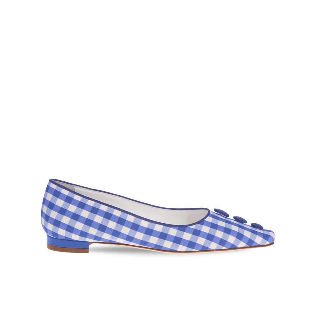 Manolo Blahnik et l’art de marcher : Paris comme carte personnelle 51 ALEXAPUMP COTTON BLUE WHITE