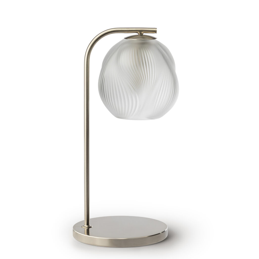 Air de Lalique Chapitre II : l'invisible sculpté 26 ALIZE desk lamp clear crystal satin nickel 1