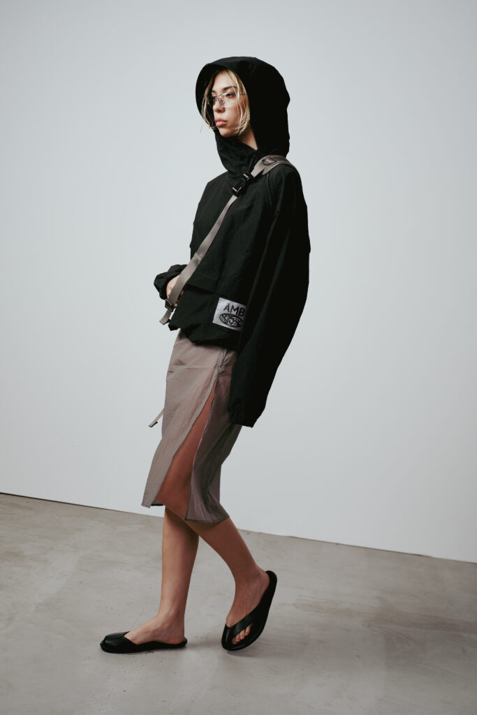 AMBUSH imagine une garde-robe pour l'errance urbaine 45 AMBUSH SS27 21