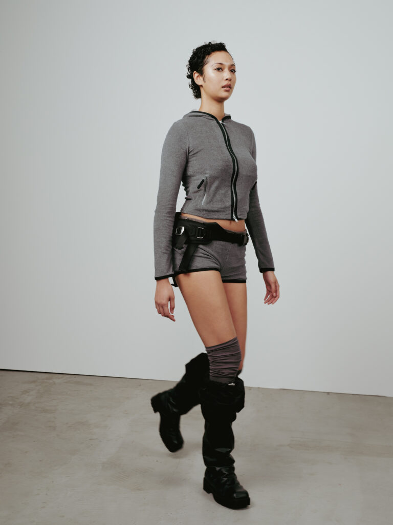 AMBUSH imagine une garde-robe pour l'errance urbaine 55 AMBUSH SS27 33
