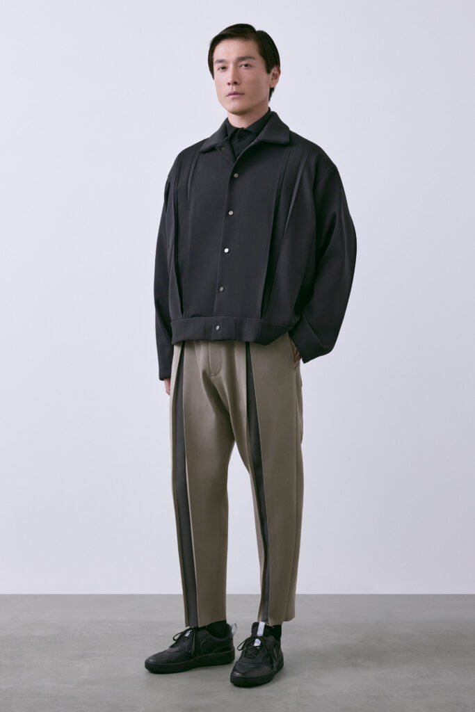 CFCL SS27 Men : habiter la lumière d'Aalto 42 CFCL LOOK 18