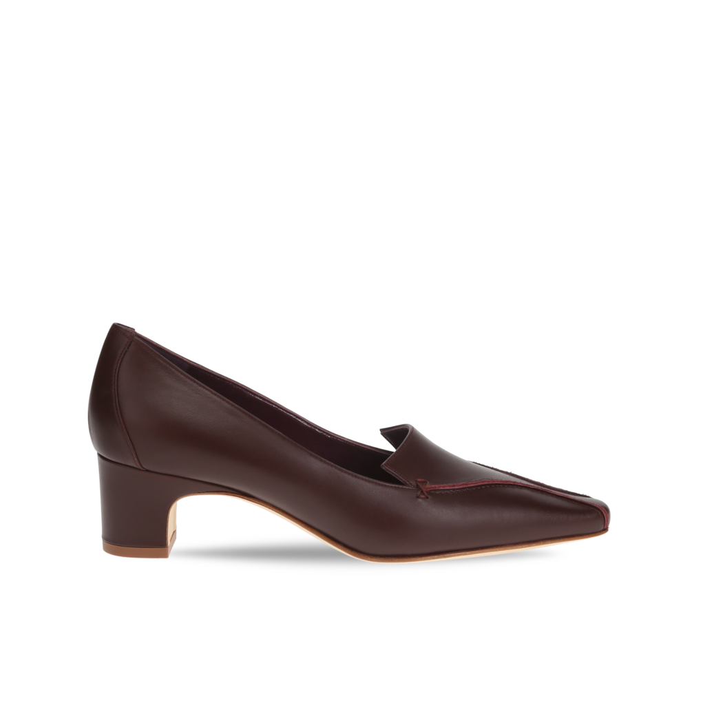 Manolo Blahnik et l’art de marcher : Paris comme carte personnelle 71 CLEOFELO CALF DARK RED