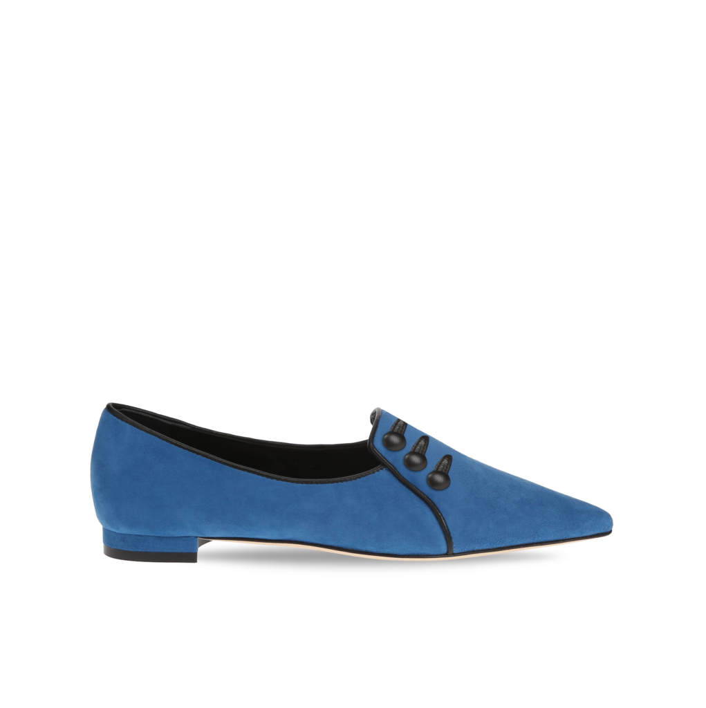 Manolo Blahnik et l’art de marcher : Paris comme carte personnelle 121 COTI SUEDE BLUE