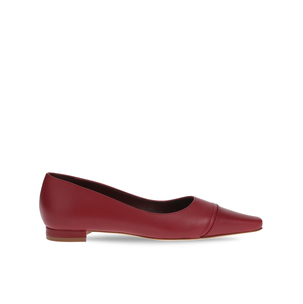 Manolo Blahnik et l’art de marcher : Paris comme carte personnelle 109 COTINU CALF DARK RED