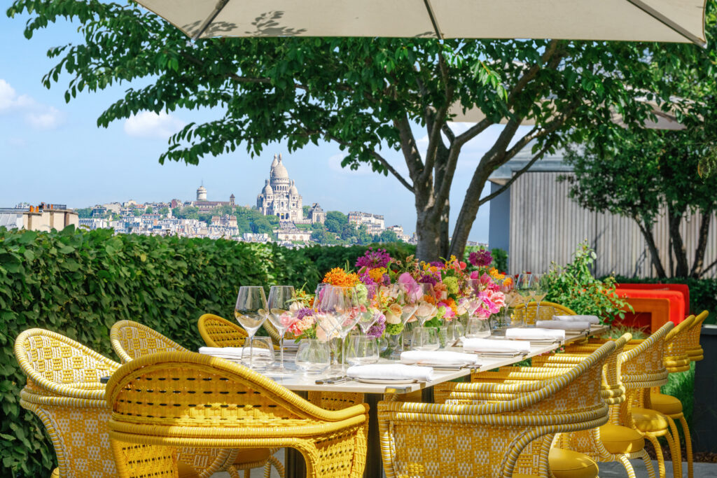 Au Jardin de Cheval Blanc, la coupe glacée redevient un dessert de pâtissier 28 Cheval Blanc Paris Dejeuner Guerlain Events Le Jardin 2026 Oliver Fly 1