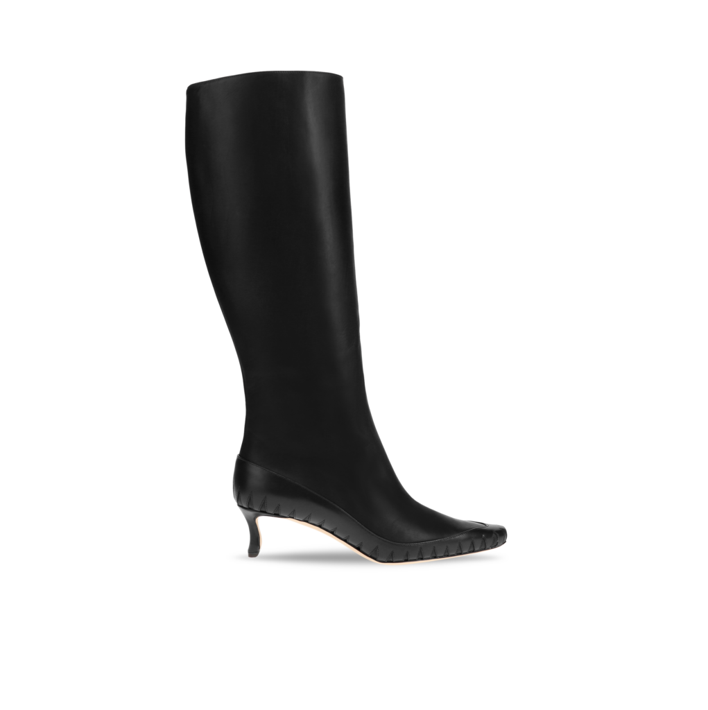 Manolo Blahnik et l’art de marcher : Paris comme carte personnelle 101 DALERON CALF BLACK