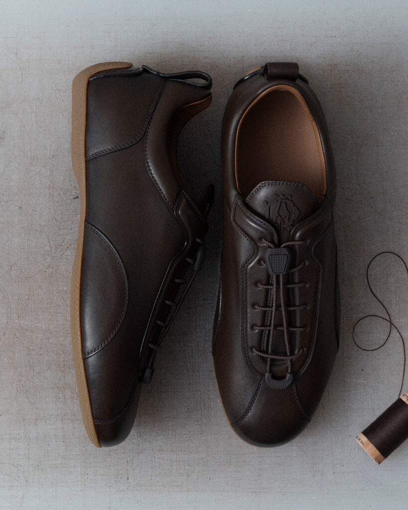 Quand la chaussure de conduite quitte la voiture 30 Davies sneaker in chocolate patina calf 3