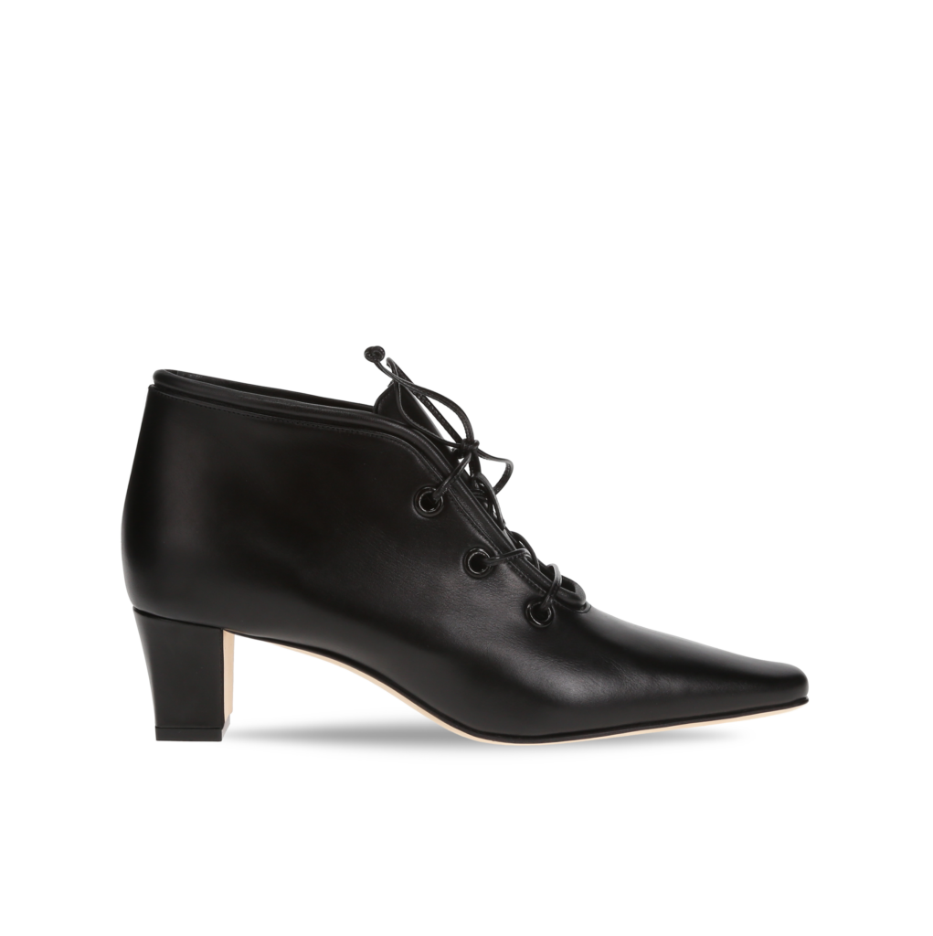 Manolo Blahnik et l’art de marcher : Paris comme carte personnelle 127 FUXA CALF BLACK