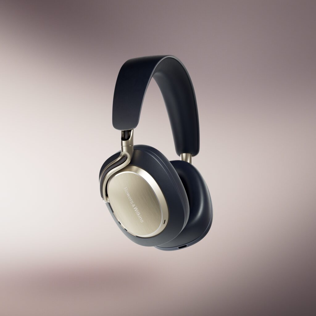 Le casque comme pièce d’architecture acoustique 25 High BW Px8 S2 Midnight Blue Beauty 2