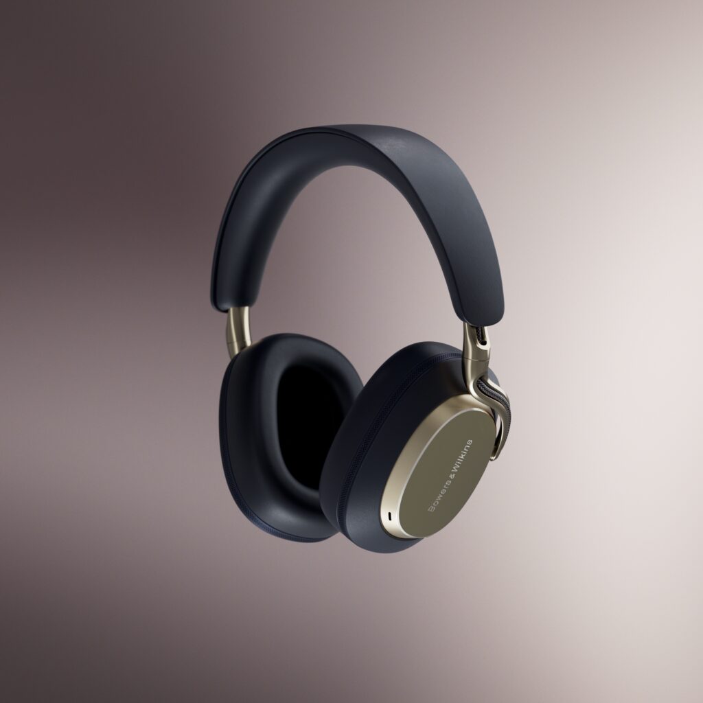 Le casque comme pièce d’architecture acoustique 26 High BW Px8 S2 Midnight Blue Beauty 3