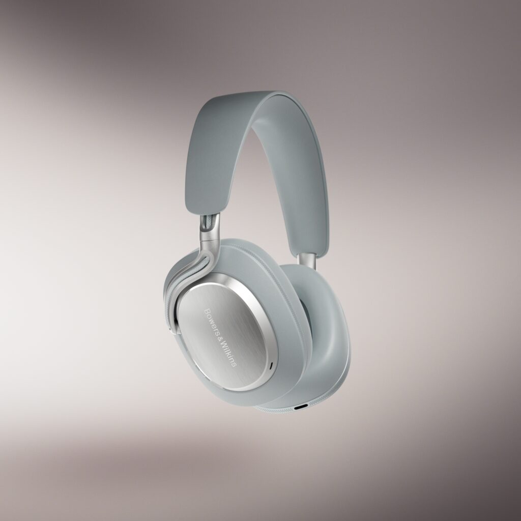 Le casque comme pièce d’architecture acoustique 36 High BW Px8 S2 Pearl Blue Beauty 2