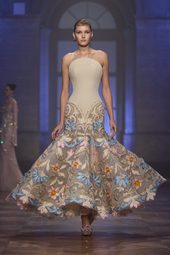 Haute Couture Week: La nature dans la collection Georges Hobeika Automne/Hiver 2026 29 Hobeika fw27 runway press look 18