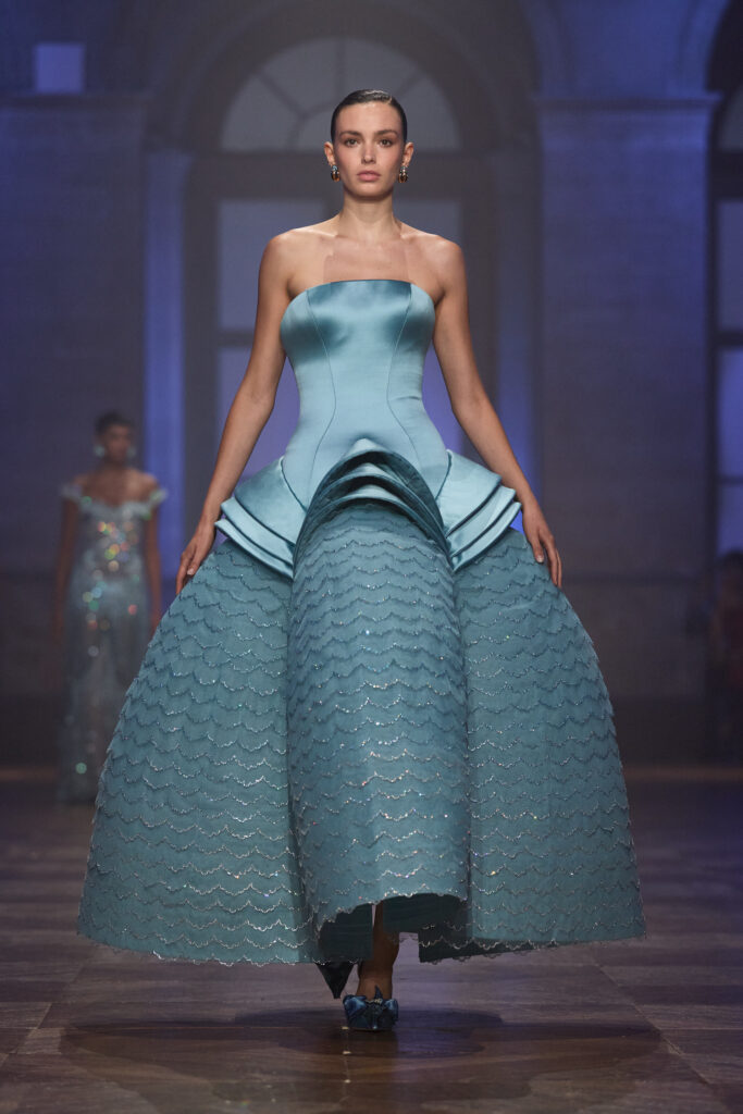 Haute Couture Week: La nature dans la collection Georges Hobeika Automne/Hiver 2026 28 Hobeika fw27 runway press look 27