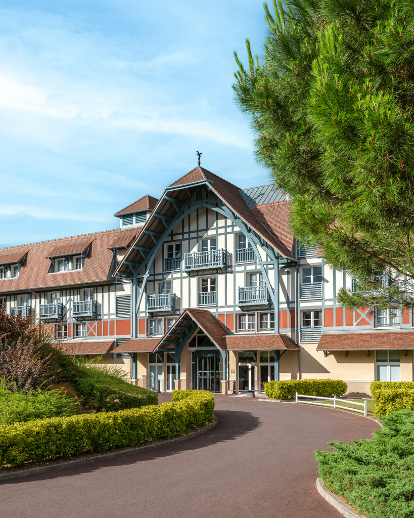 L'Hôtel Renaissance de Saint-Cloud : l'été sans partir 32 Hotel Renaissance facade