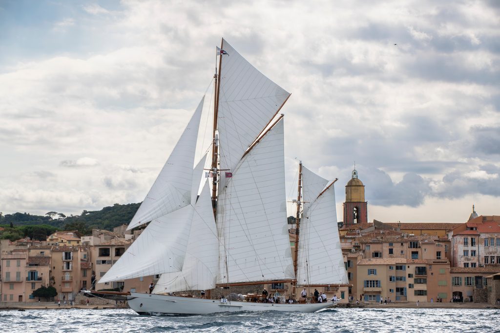 Gstaad Yacht Club : à Saint-Tropez, les yachts centenaires fêtent leurs quinze ans de course 25 JK 2025 10 CT 1213