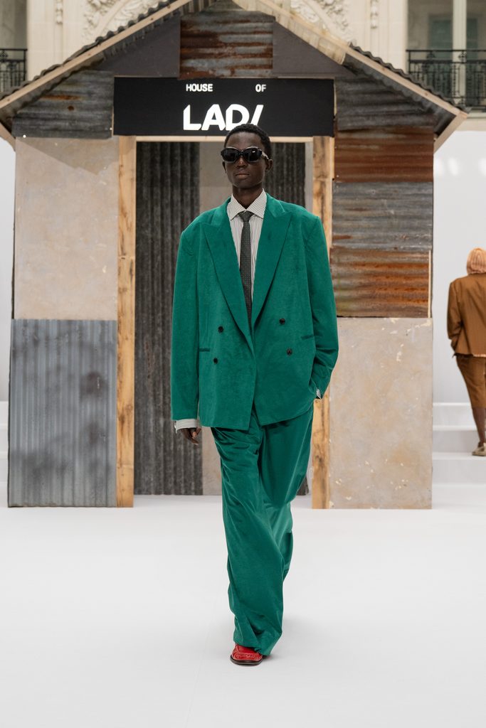 LAD/ : Kinshasa prend Paris 49 LAD SS27 Look 26