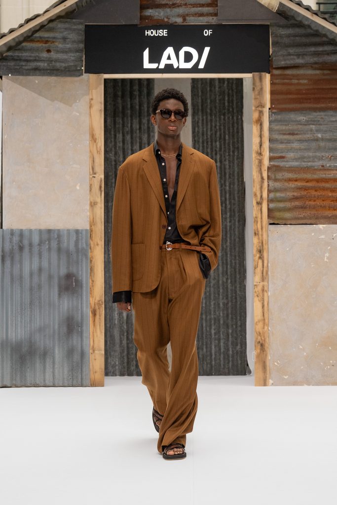 LAD/ : Kinshasa prend Paris 51 LAD SS27 Look 28