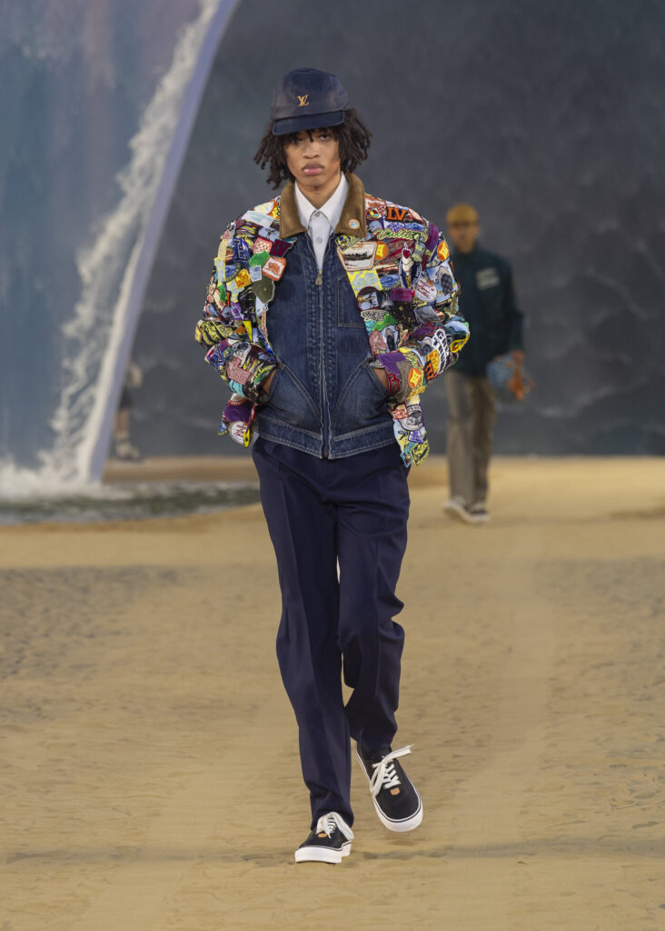 La vague comme grammaire masculine 43 LOUIS VUITTON MENrsquoS SPRING SUMMER 2027 LOOK 19
